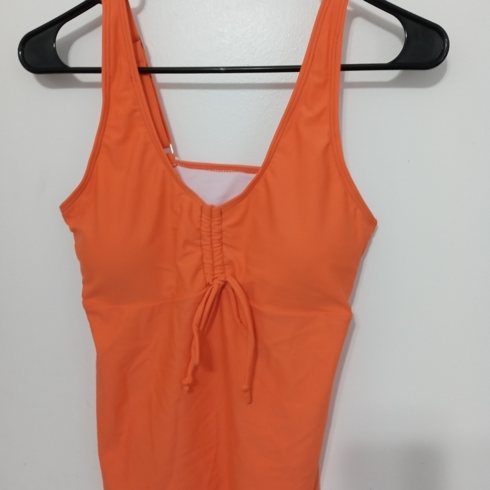 Beachsissi Tankini top Built in Bra. removable Pads
